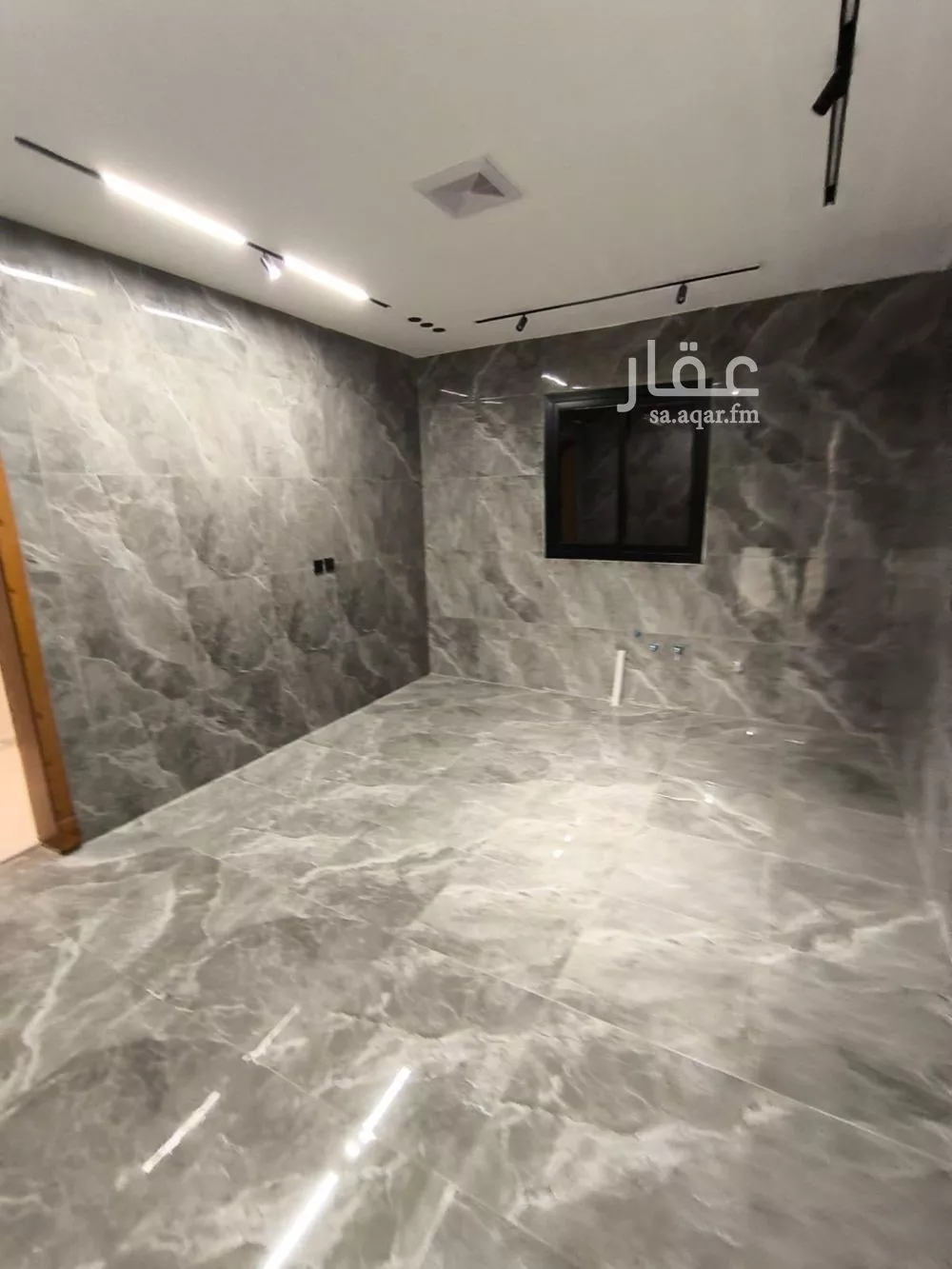 3 bedroom floor in Al Janadriyah 2