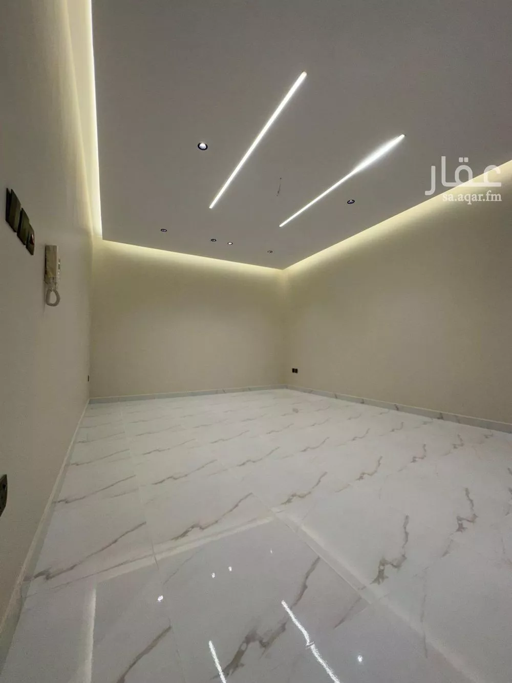 شقة 6 غرف في الريان 4