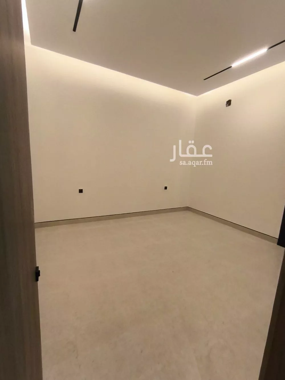 4 bedroom floor in Al Janadriyah 3