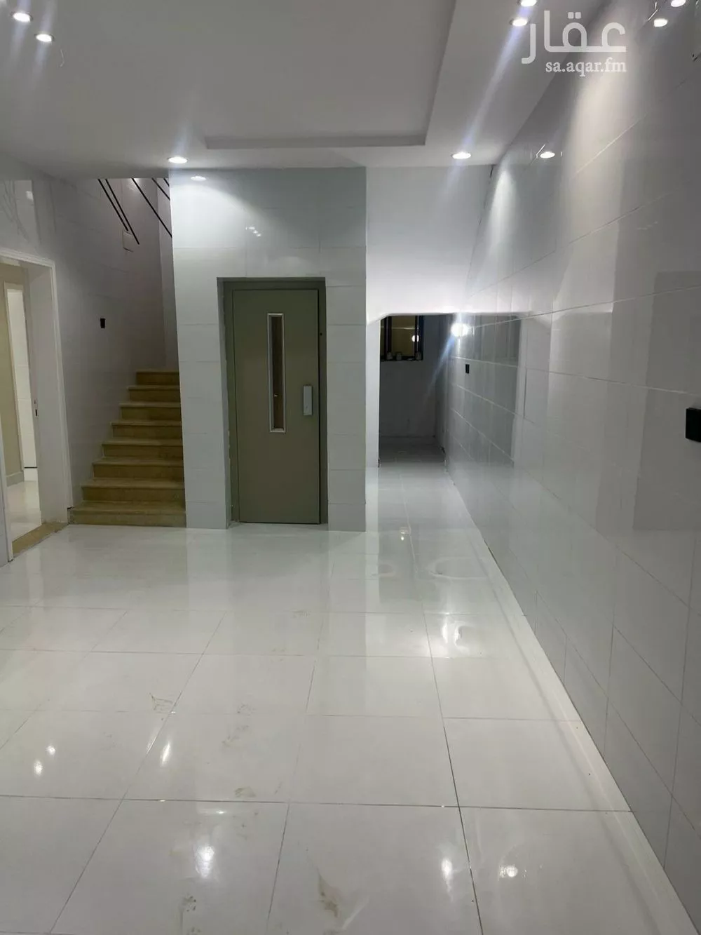 فيلا 6 غرف في الملك فهد 4