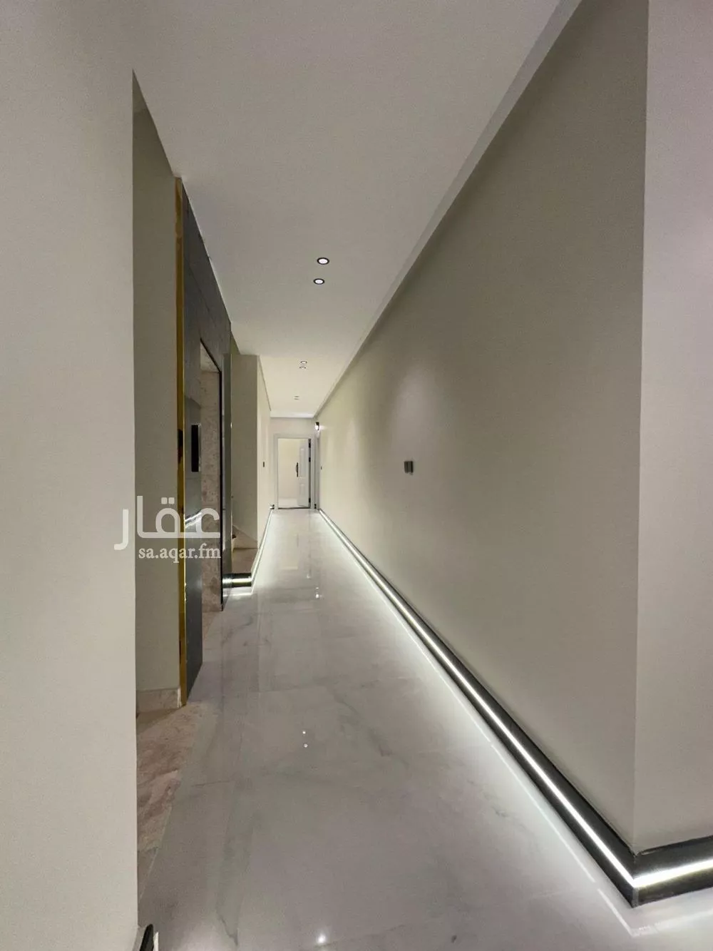 شقة 6 غرف في الريان 5