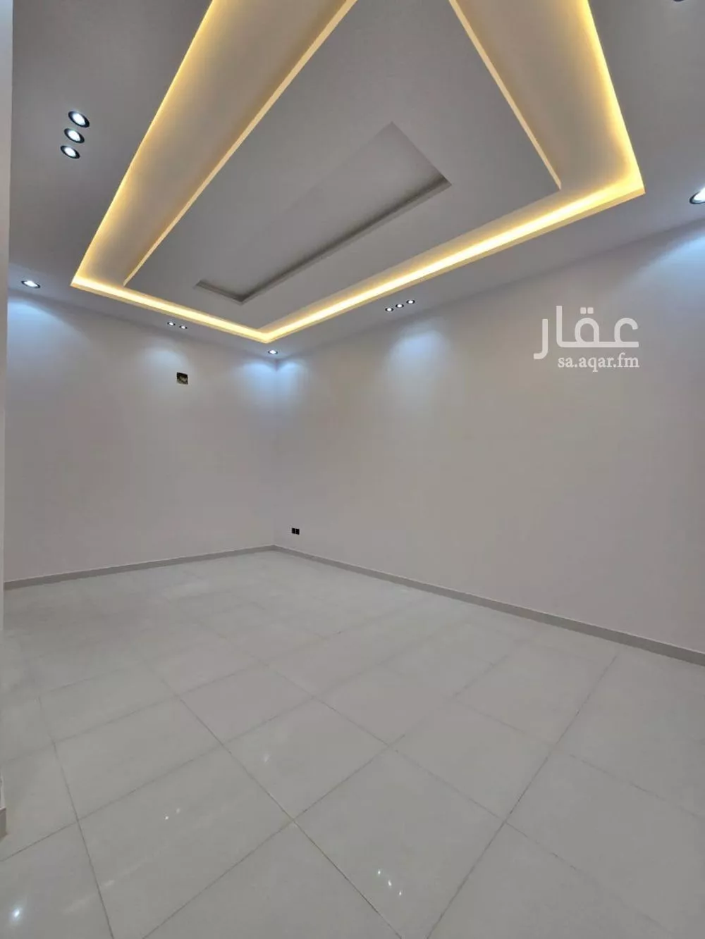 7 bedroom apartment in Al Janadriyah 3