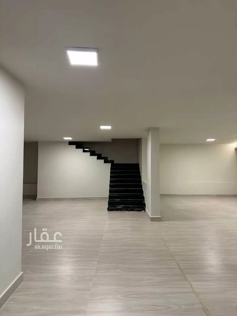 فيلا 7 غرف في طيبة 2