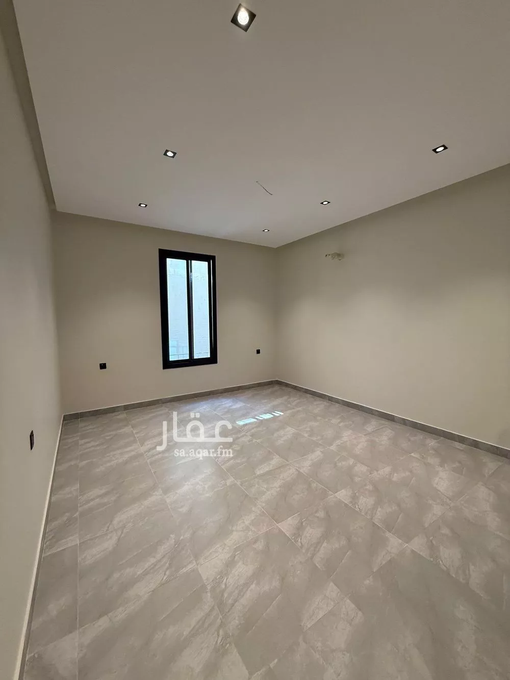 شقة 3 غرف في بطحاء قريش 5