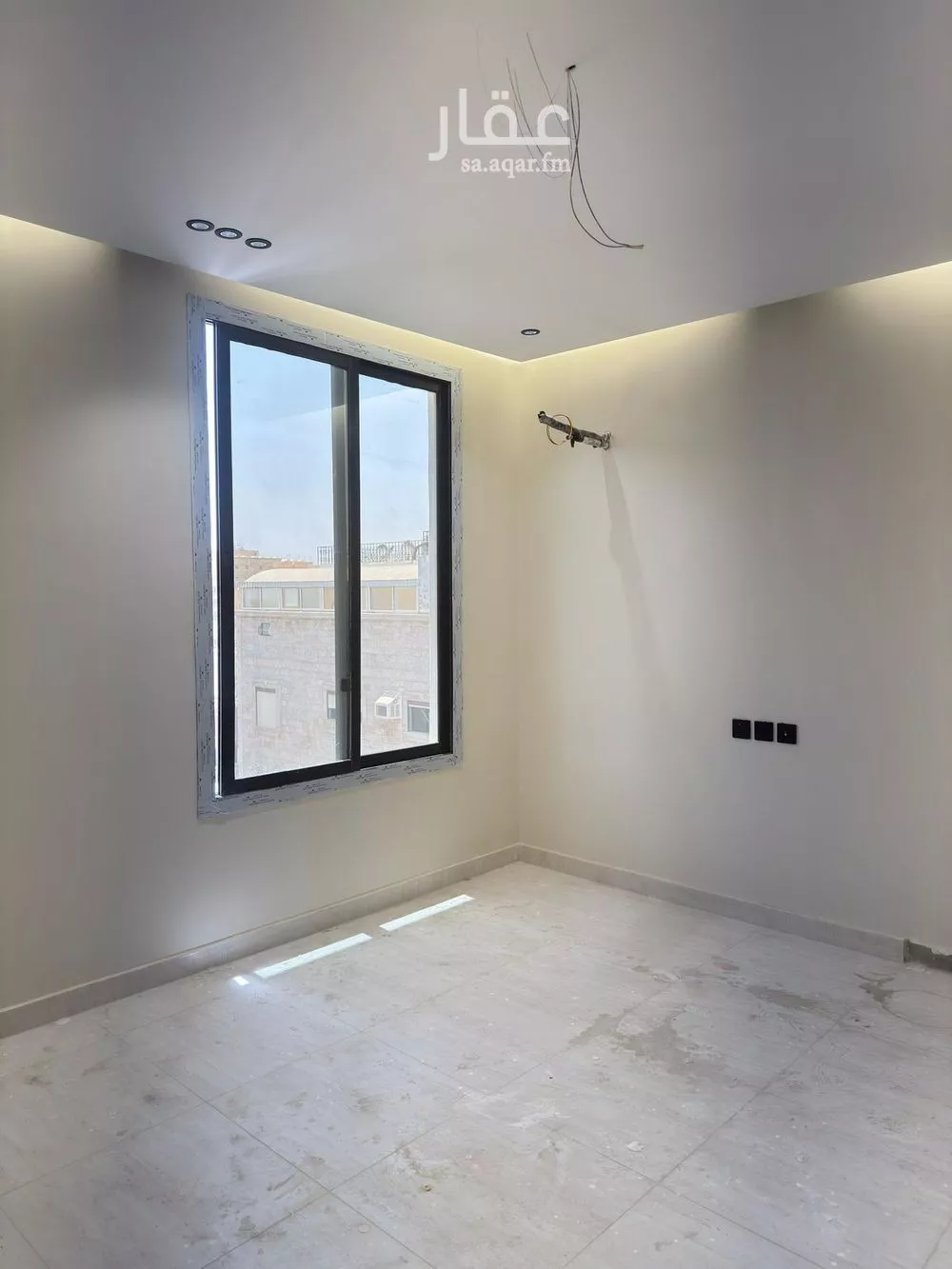 شقة 4 غرف في الروضة 5