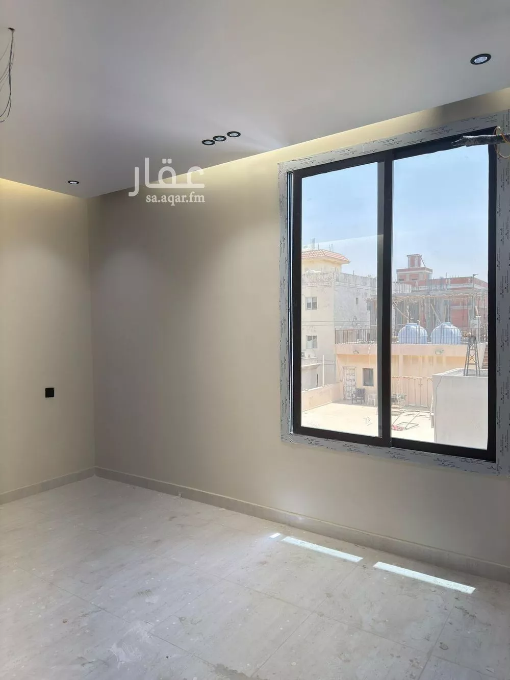 شقة 4 غرف في الروضة 3