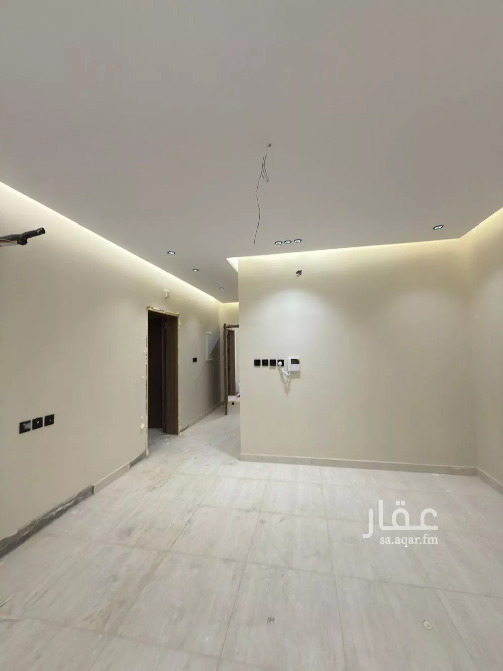 شقة 4 غرف في الروضة 4