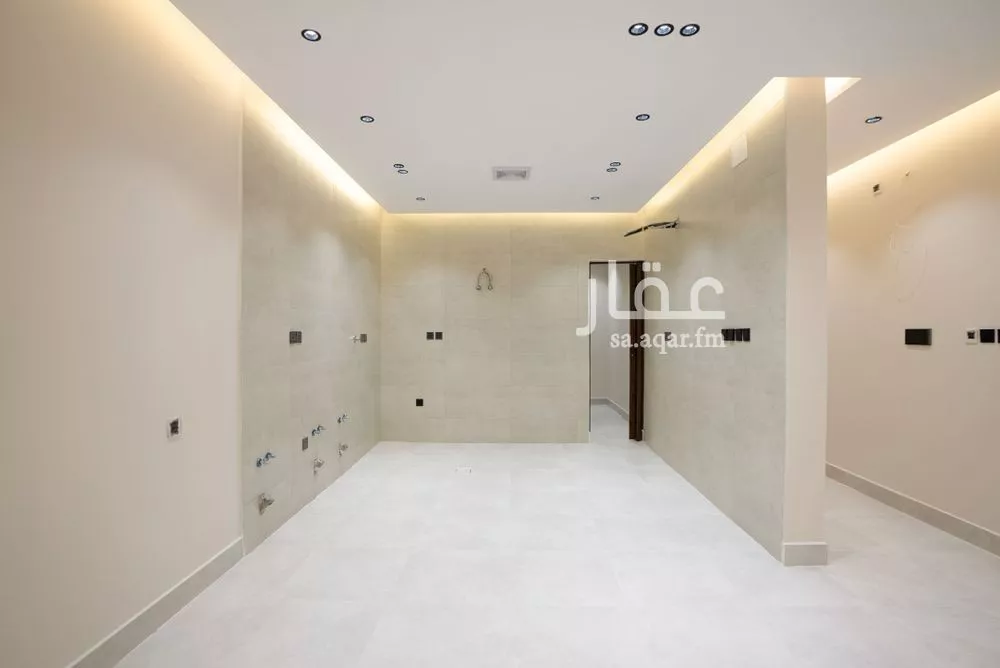 3 bedroom apartment in Al Bawadi, Jeddah 12