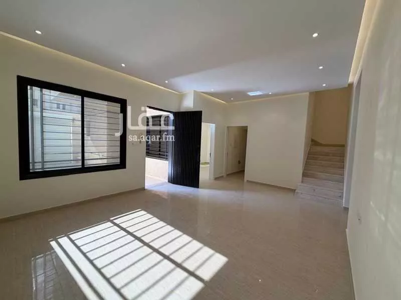 فيلا 8 غرف في الزهرة 5