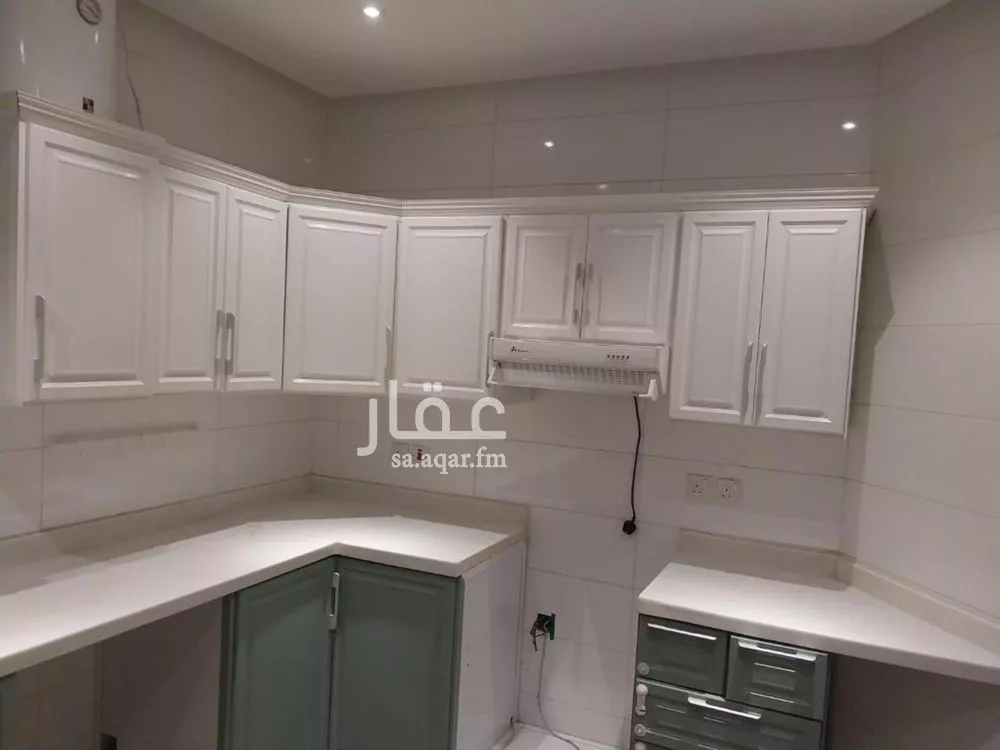 4 bedroom apartment in Qurtubah, Riyadh 7