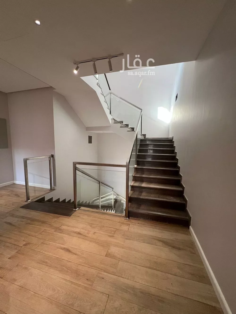 فيلا 8 غرف في المهدية 4