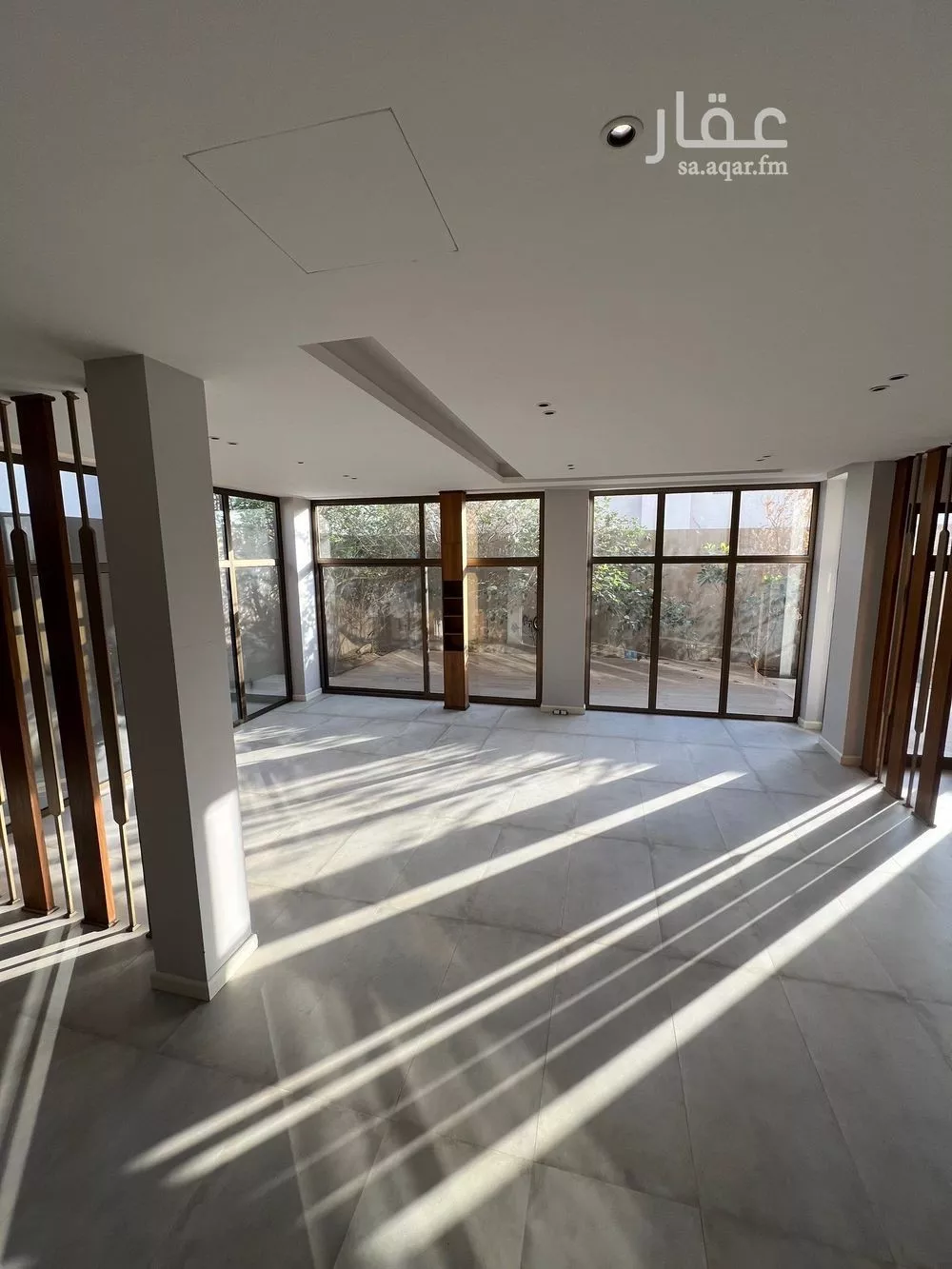 فيلا 8 غرف في المهدية 5