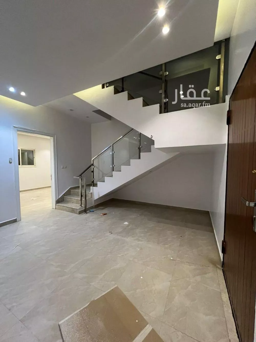 فيلا 5 غرف في العارض 2