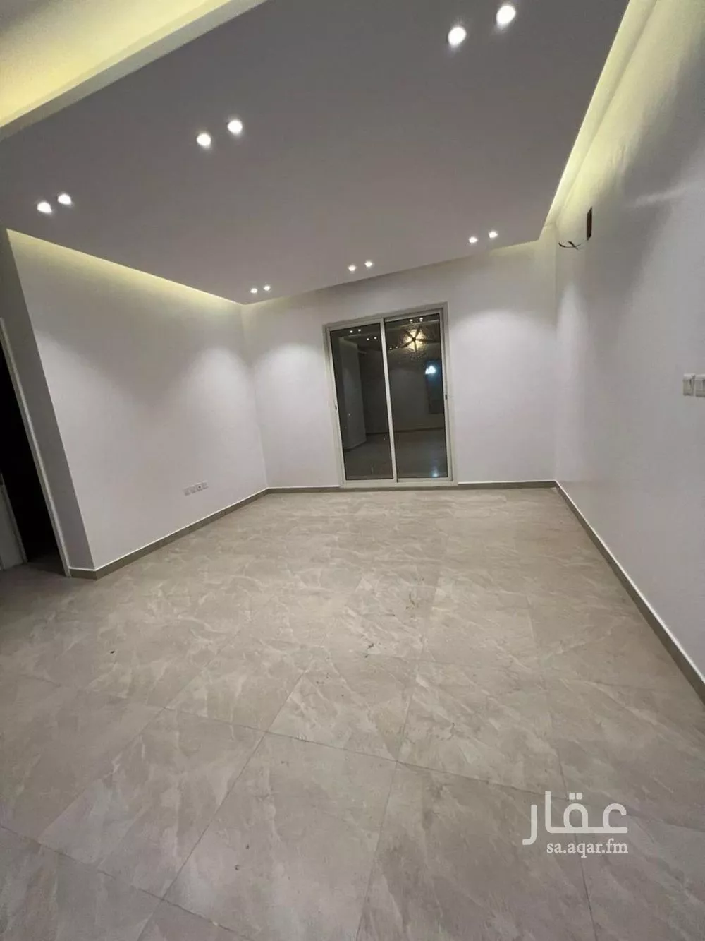 فيلا 5 غرف في العارض 5