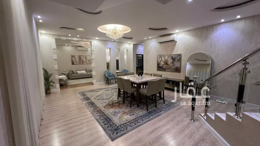 فيلا 8 غرف في العارض 5