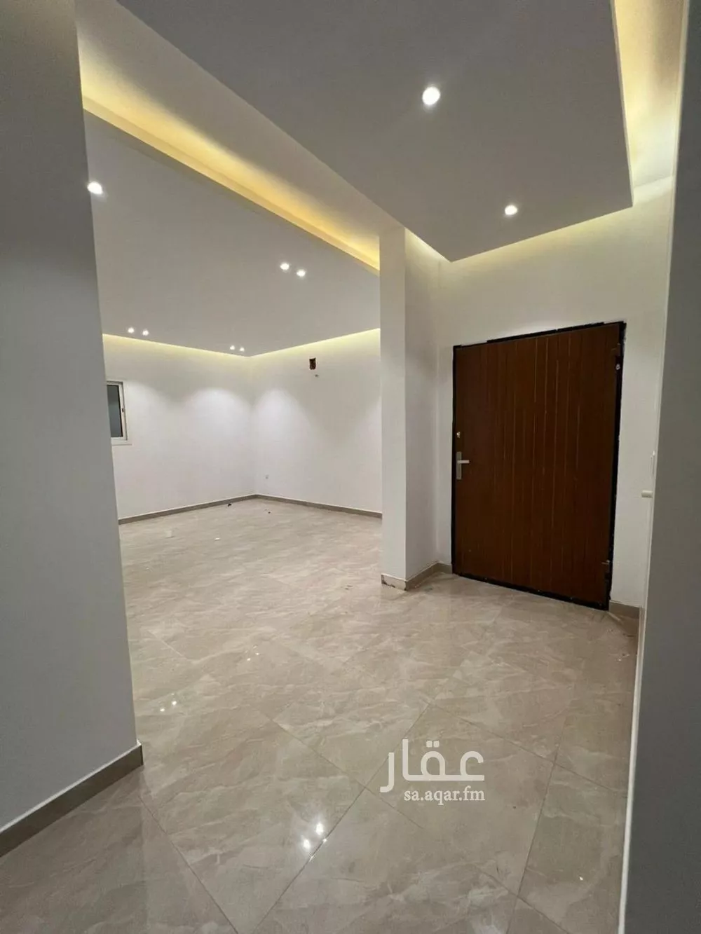 فيلا 5 غرف في العارض 4