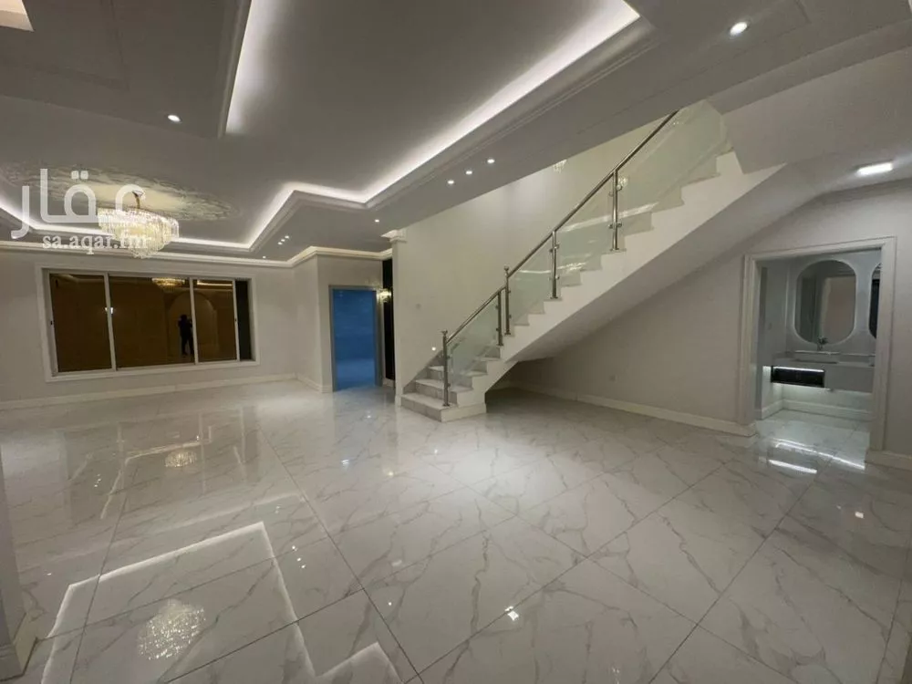 فيلا 7 غرف في الصواري 5