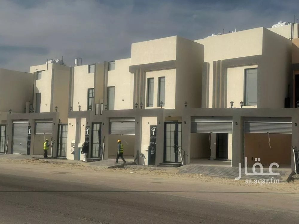 فيلا 7 غرف في الامواج 3