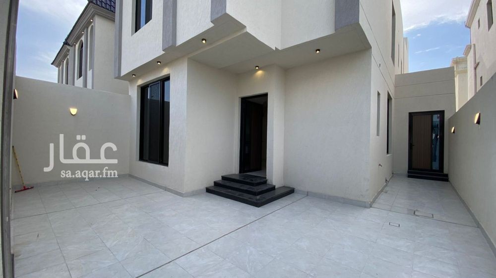 6 bedroom villa in Al Amwaj, Eastern Province 5