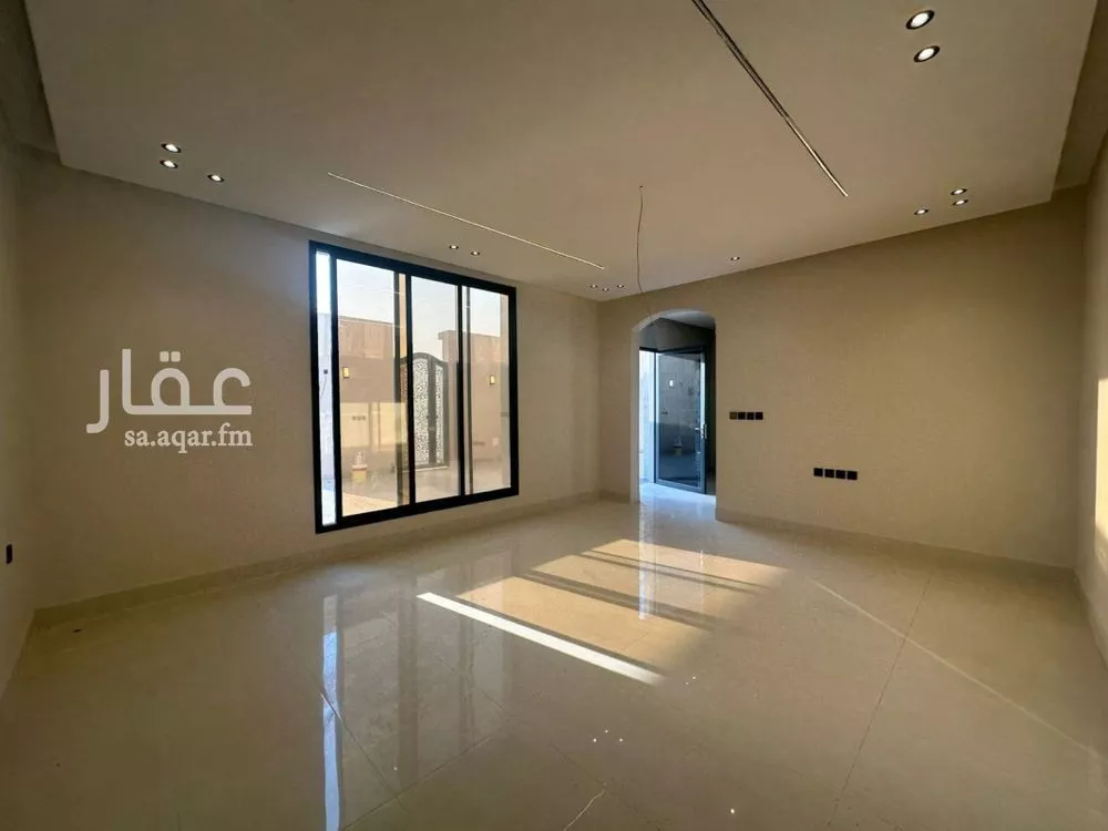 7 bedroom villa in Al Amwaj 4