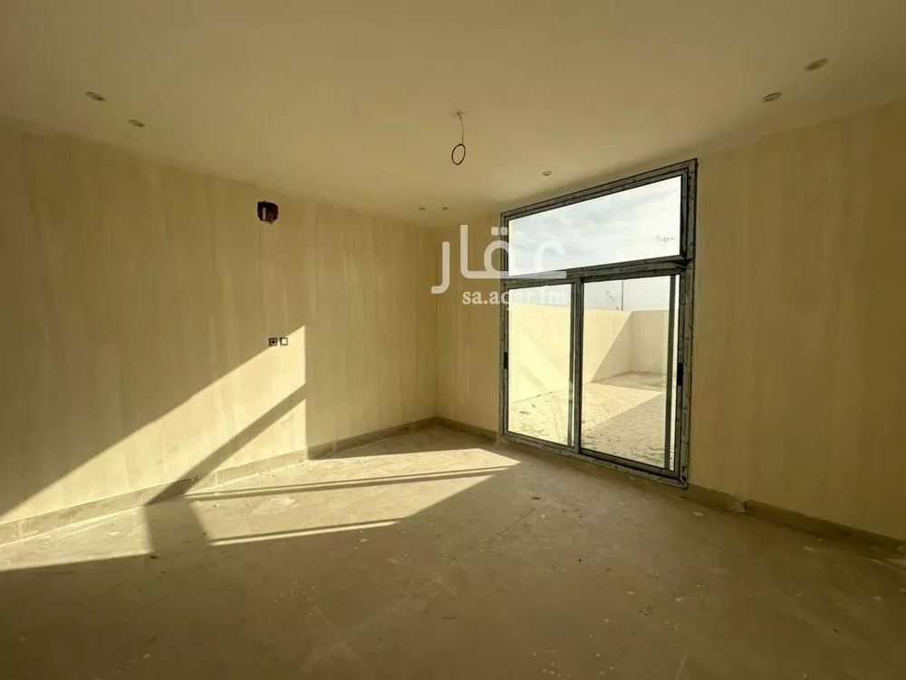 فيلا 7 غرف في الامواج 3