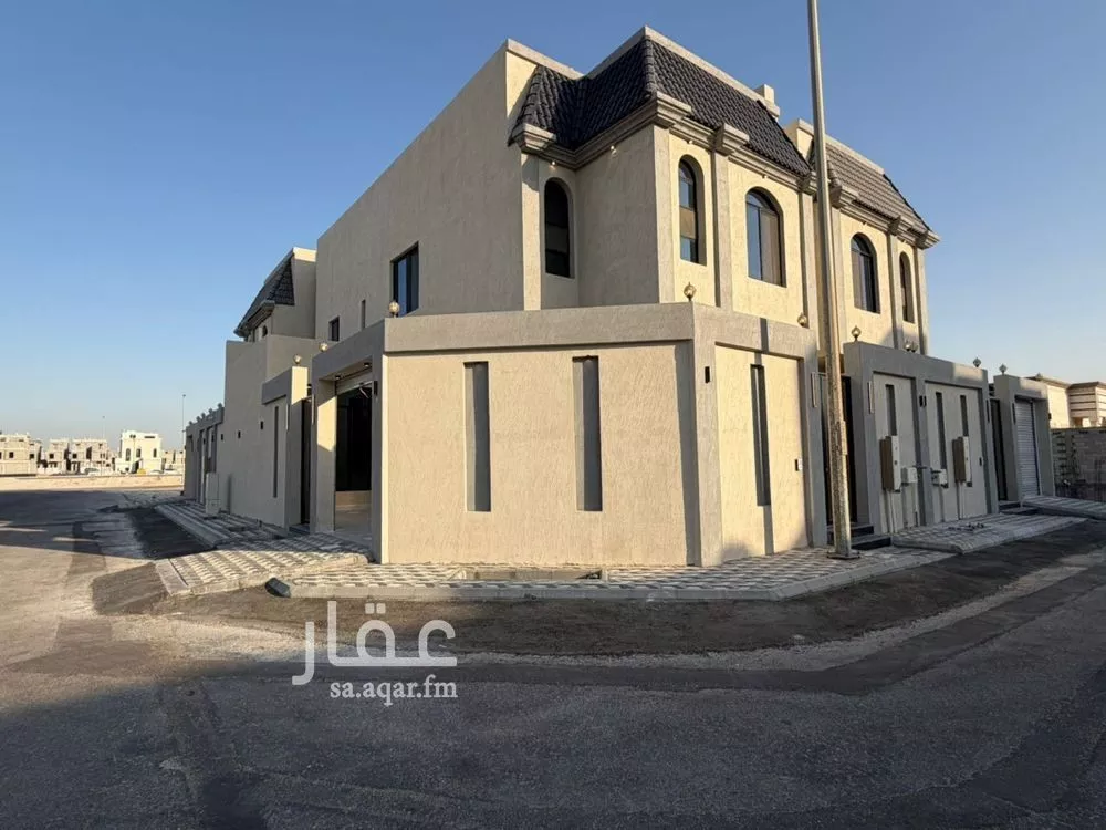 فيلا 7 غرف في اللؤلؤ 2