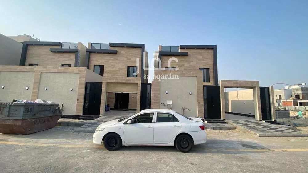 فيلا 6 غرف في الامواج 4