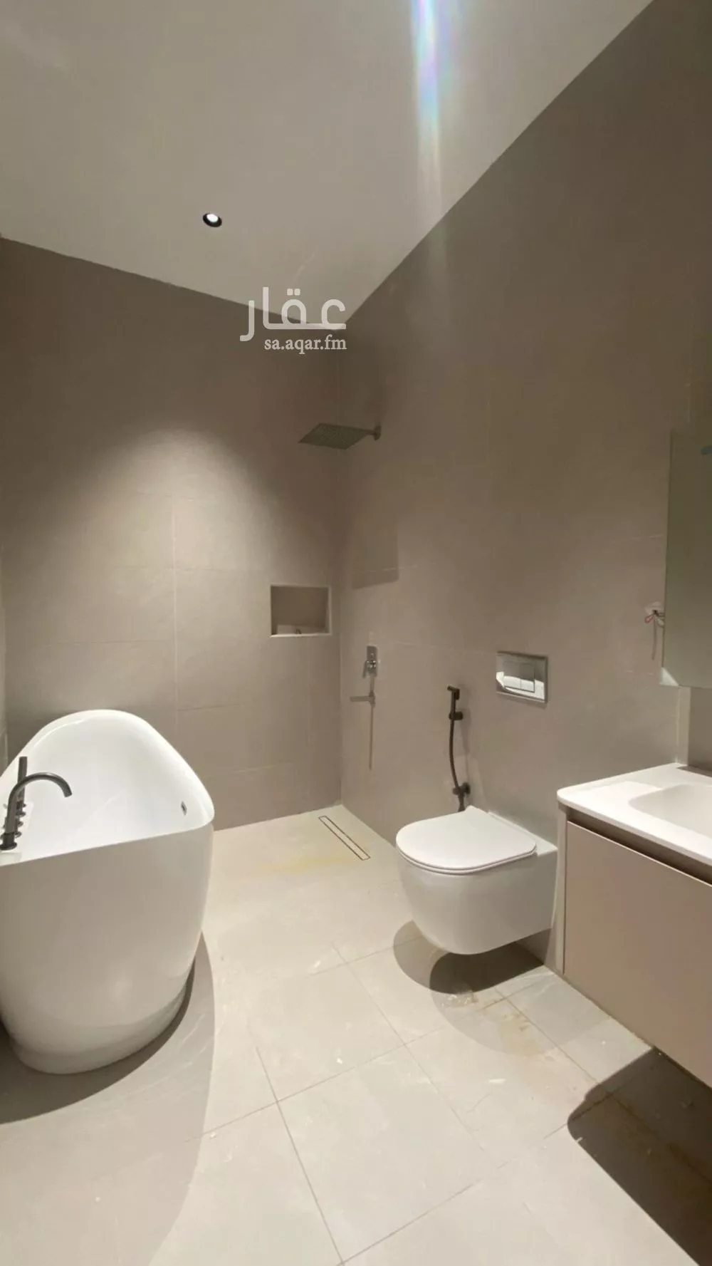 فيلا 7 غرف في الصواري 5