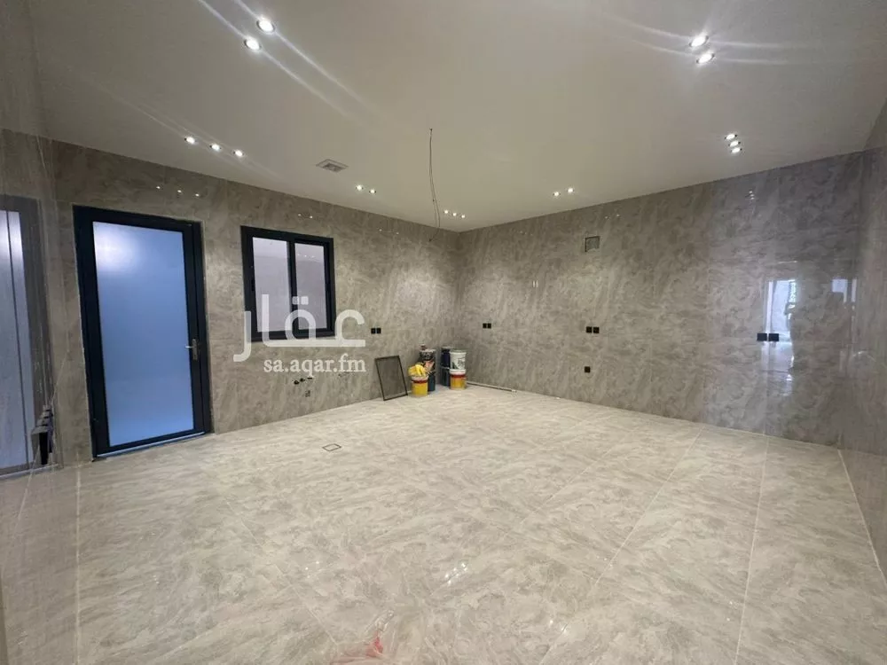 7 bedroom villa in Al Amwaj 5