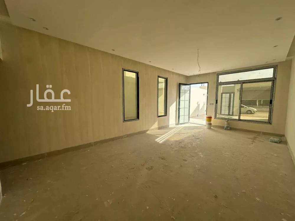 فيلا 7 غرف في الامواج 4