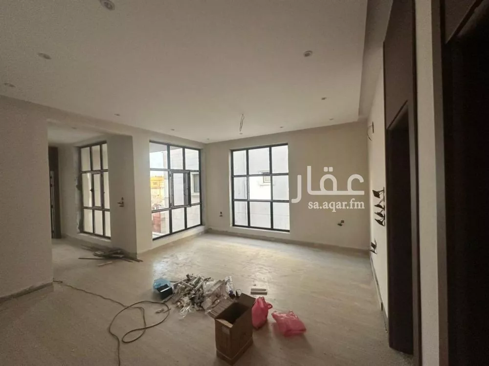 فيلا 7 غرف في الشراع 3