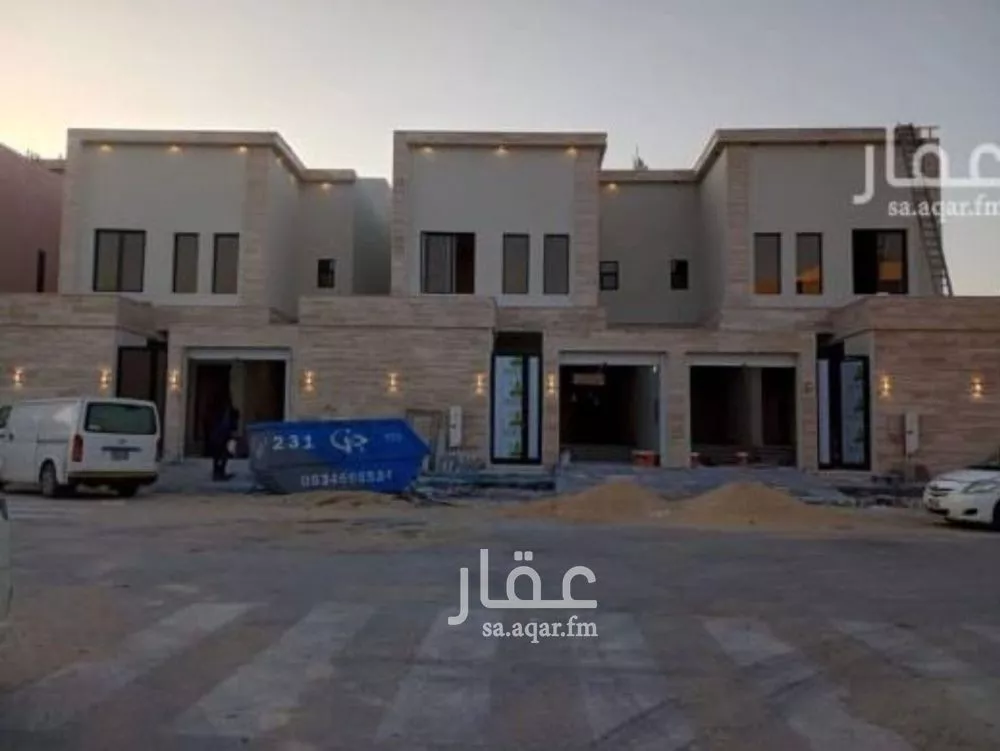 فيلا 7 غرف في الامواج 1