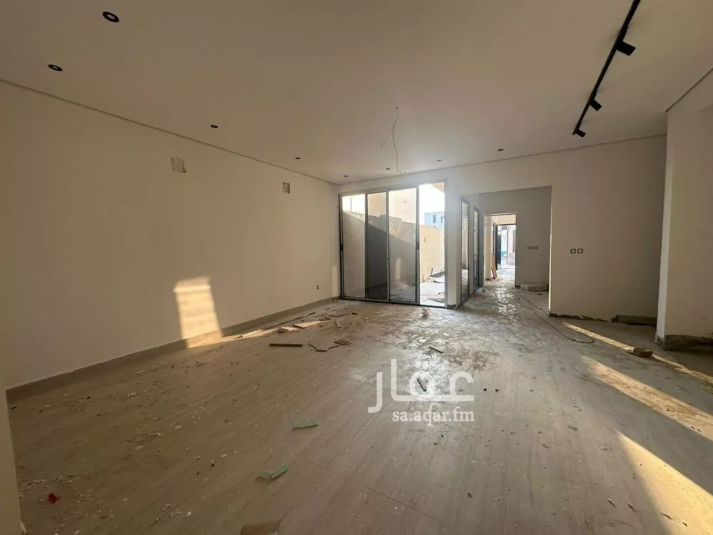 9 bedroom villa in Al Amwaj 5