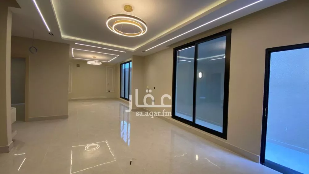 فيلا 9 غرف في الامواج 3