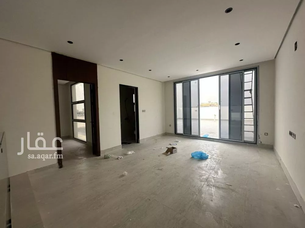 7 bedroom villa in Al Amwaj 4