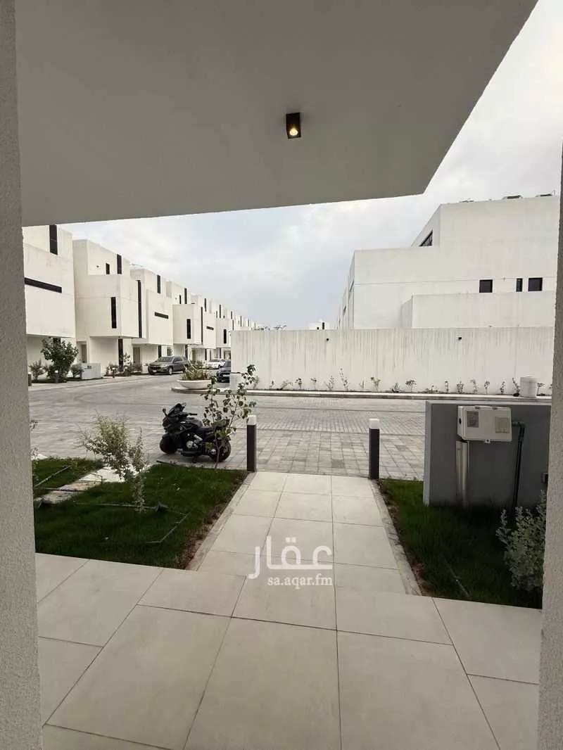 4 bedroom villa in Al Khuzama, Eastern Province 8