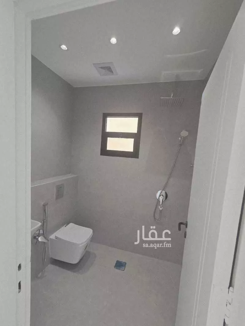 عمارة 780 م² في الياسمين 5