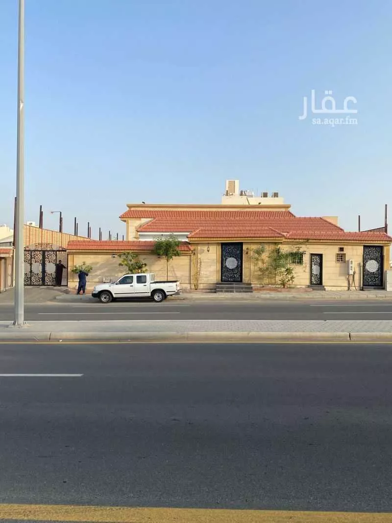 فيلا 5 غرف في طيبة