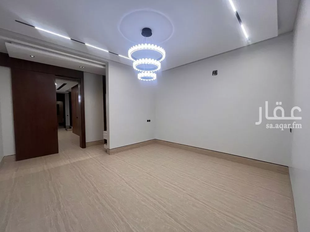 فيلا 5 غرف في العارض 1