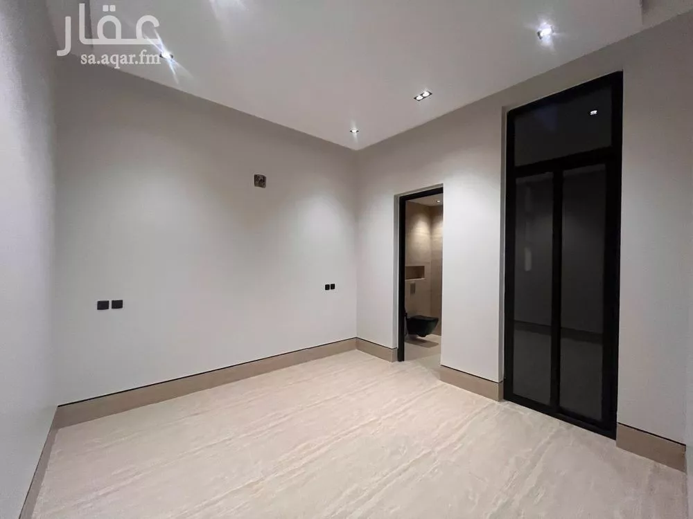 فيلا 5 غرف في العارض 4