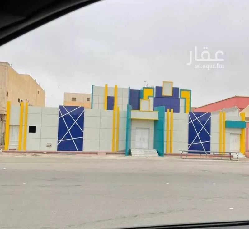 800 sqm building in Al Khaleej 1