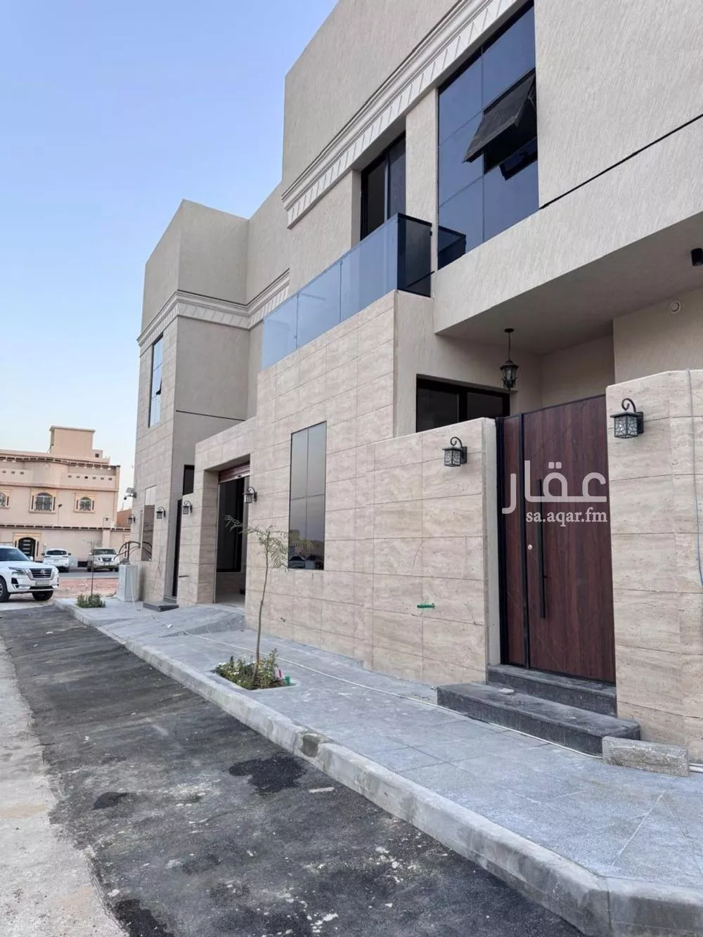 5 bedroom villa in Dhahrat Laban 5
