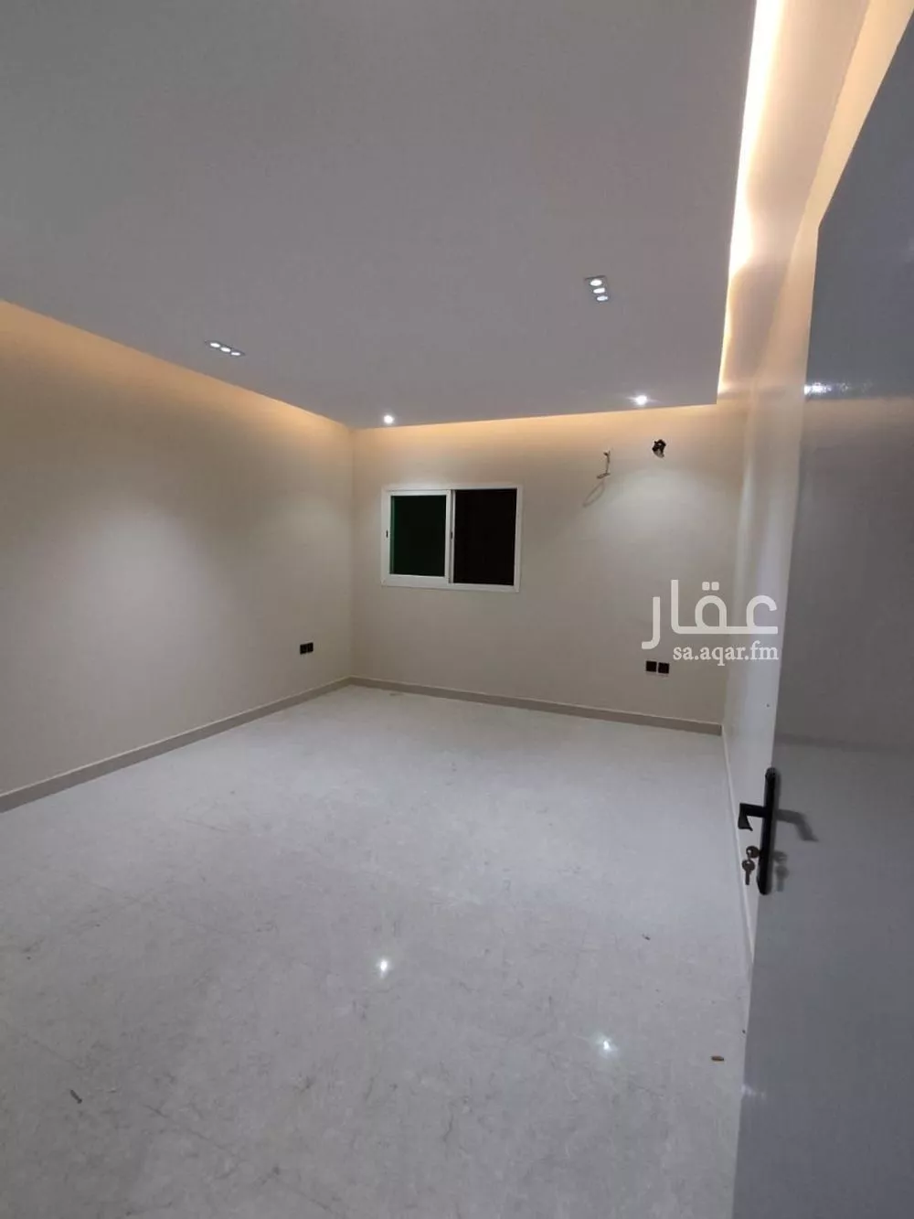 شقة 1 غرف في العقيق 4