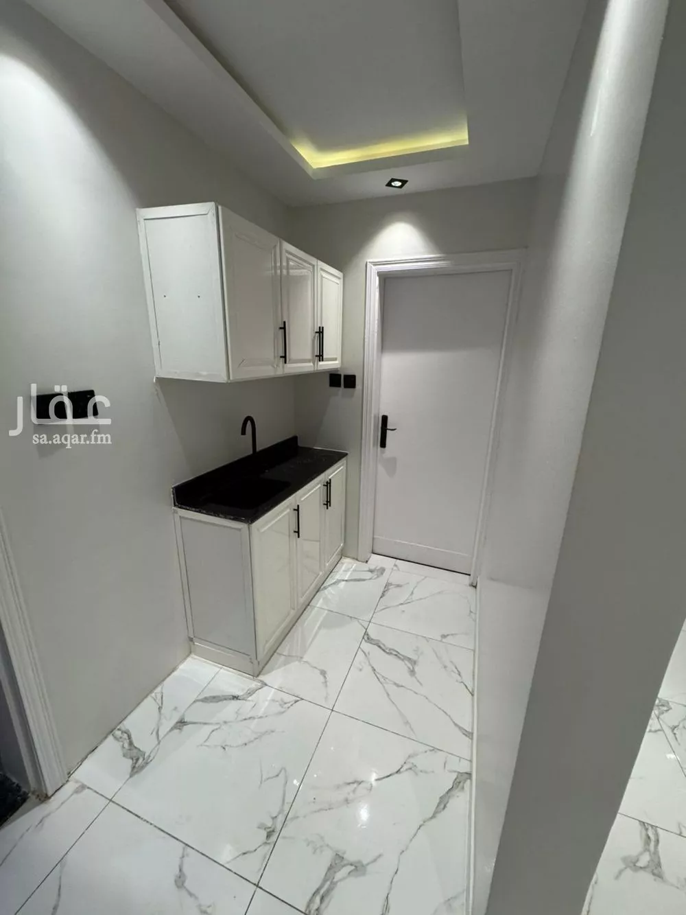 شقة 1 غرف في الملقا 3