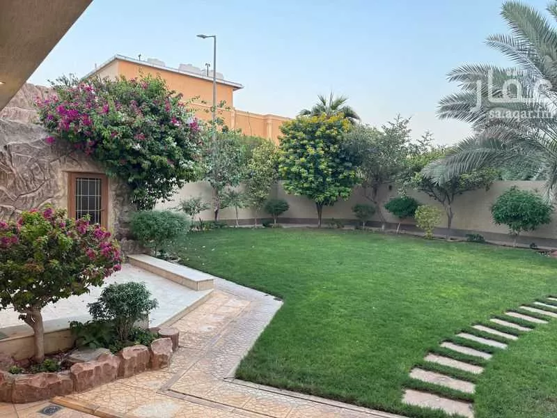 7 bedroom villa in Al Manar 4