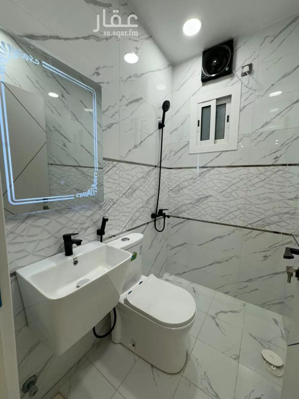 شقة 5 غرف في الريان 2