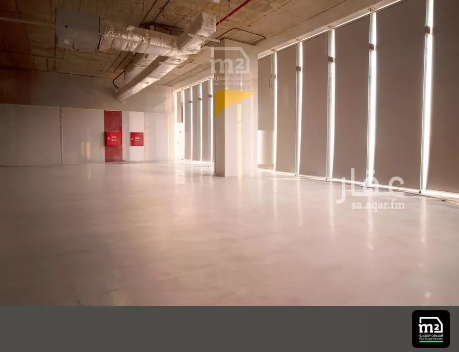 محل 1260 م² في النموذجية 5