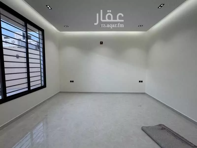 3 bedroom floor in Dhahrat Namar 5