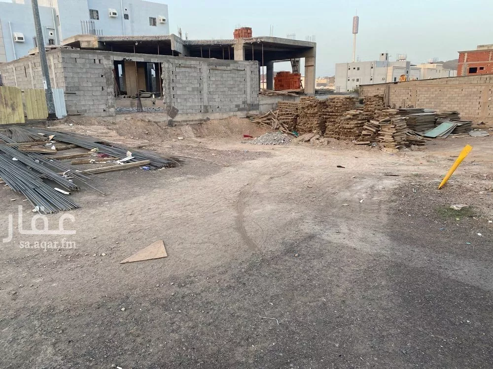 أرض 625 م² في السكة الحديدية 2