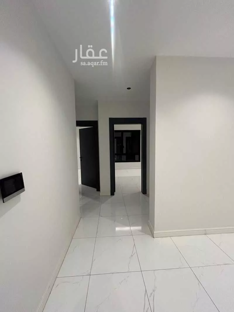 شقة 5 غرف في النزهة 4